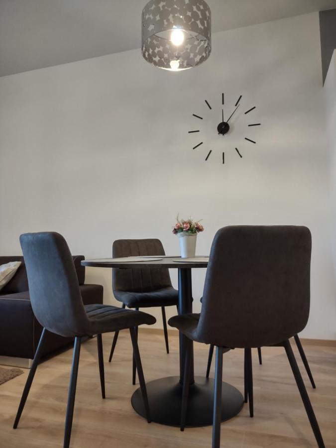 Karina Apartman Apartamento Dunajská Streda Exterior foto